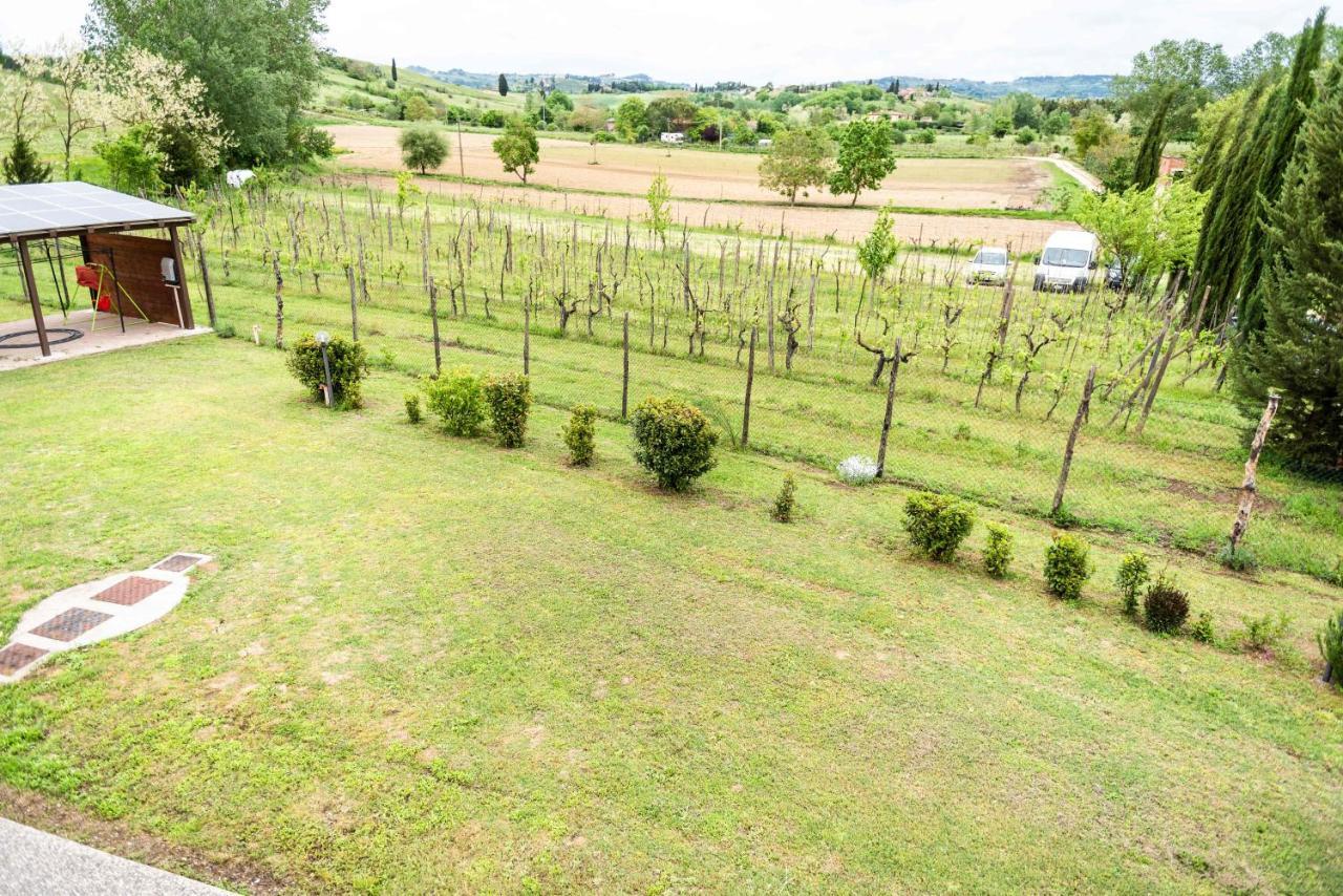 Appartamento Nella Campagna Di Certaldo Il Ciliegio Exterior photo